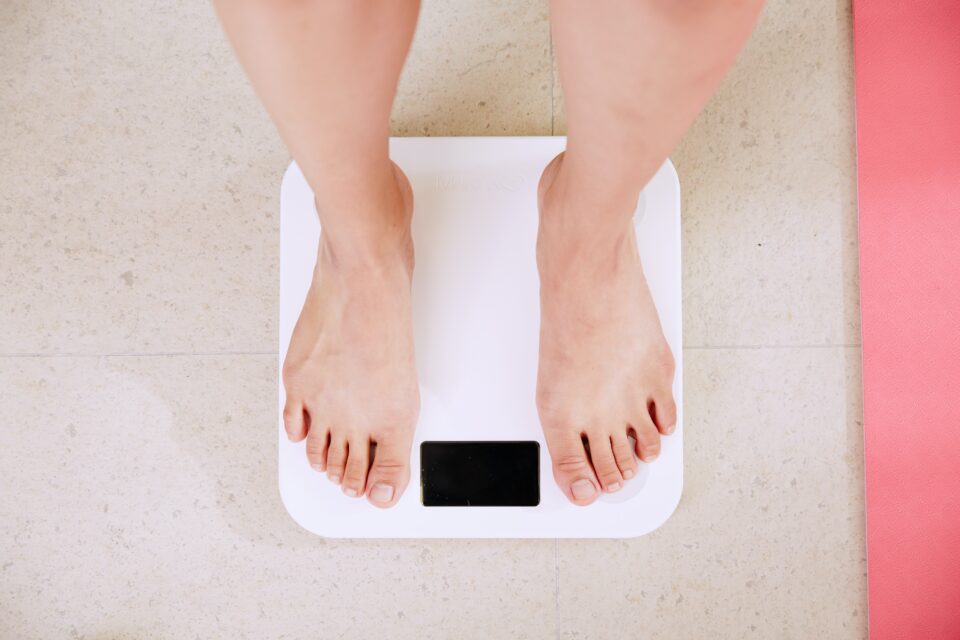 ダイエットするなら体重計は捨てた方が良い？